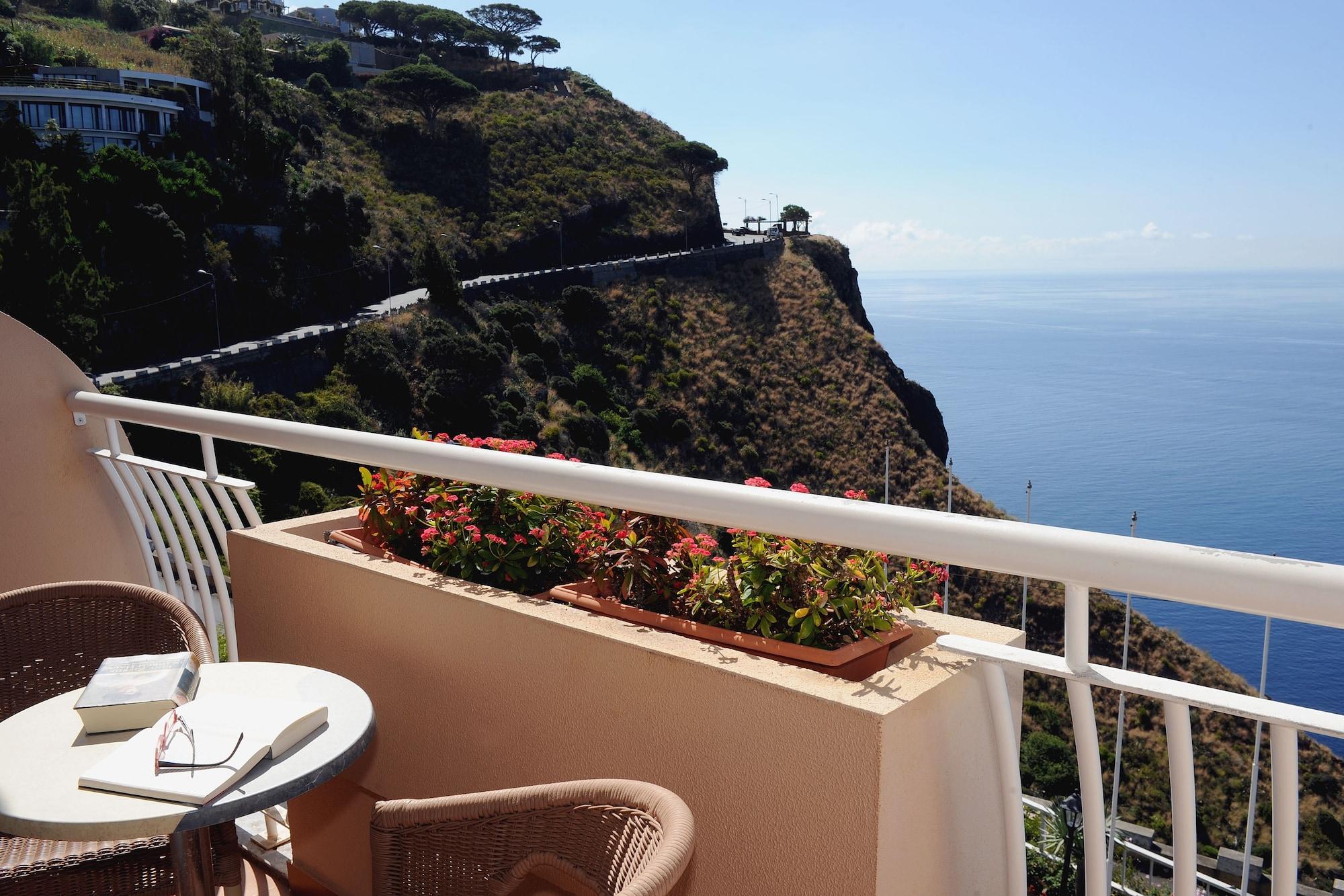 Ocean Gardens Khách sạn 4*