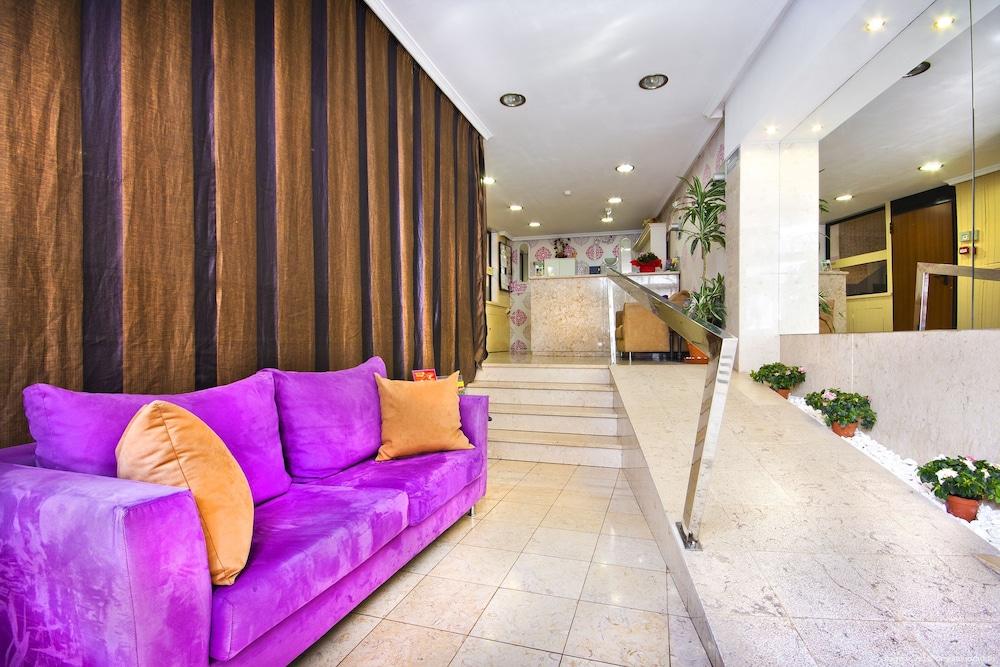 Bed & Breakfast Residencial Colombo