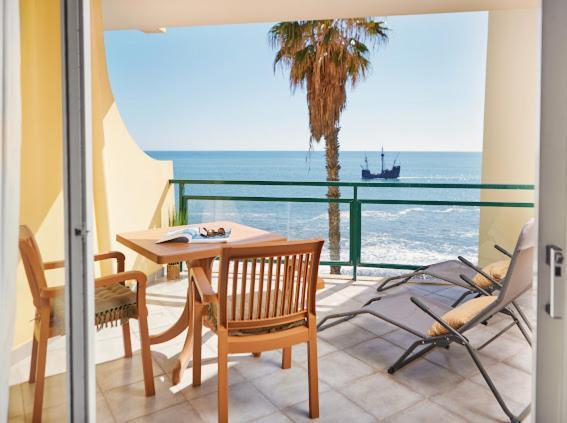 Lovely With Pool And Sea View * Funchal (Madeira)