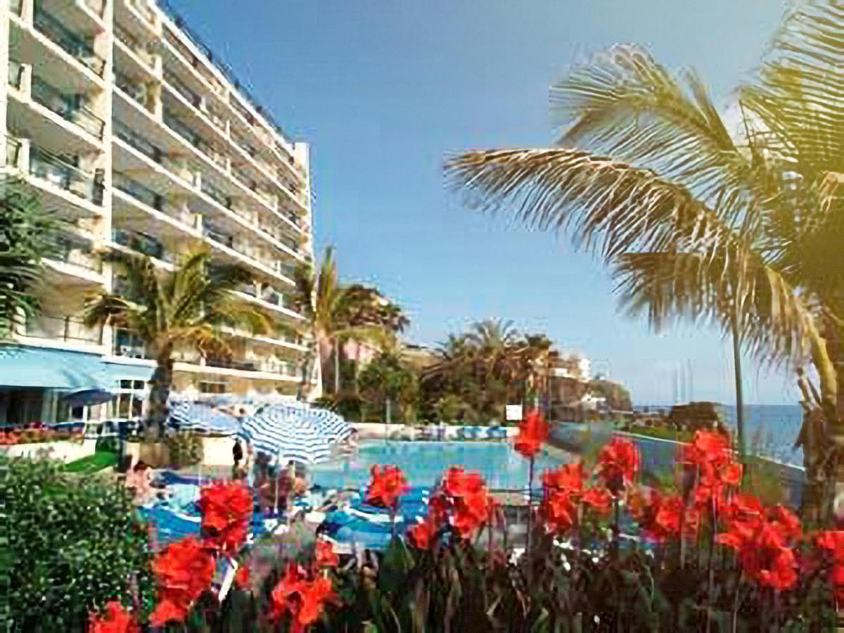 Lovely With Pool And Sea View *
