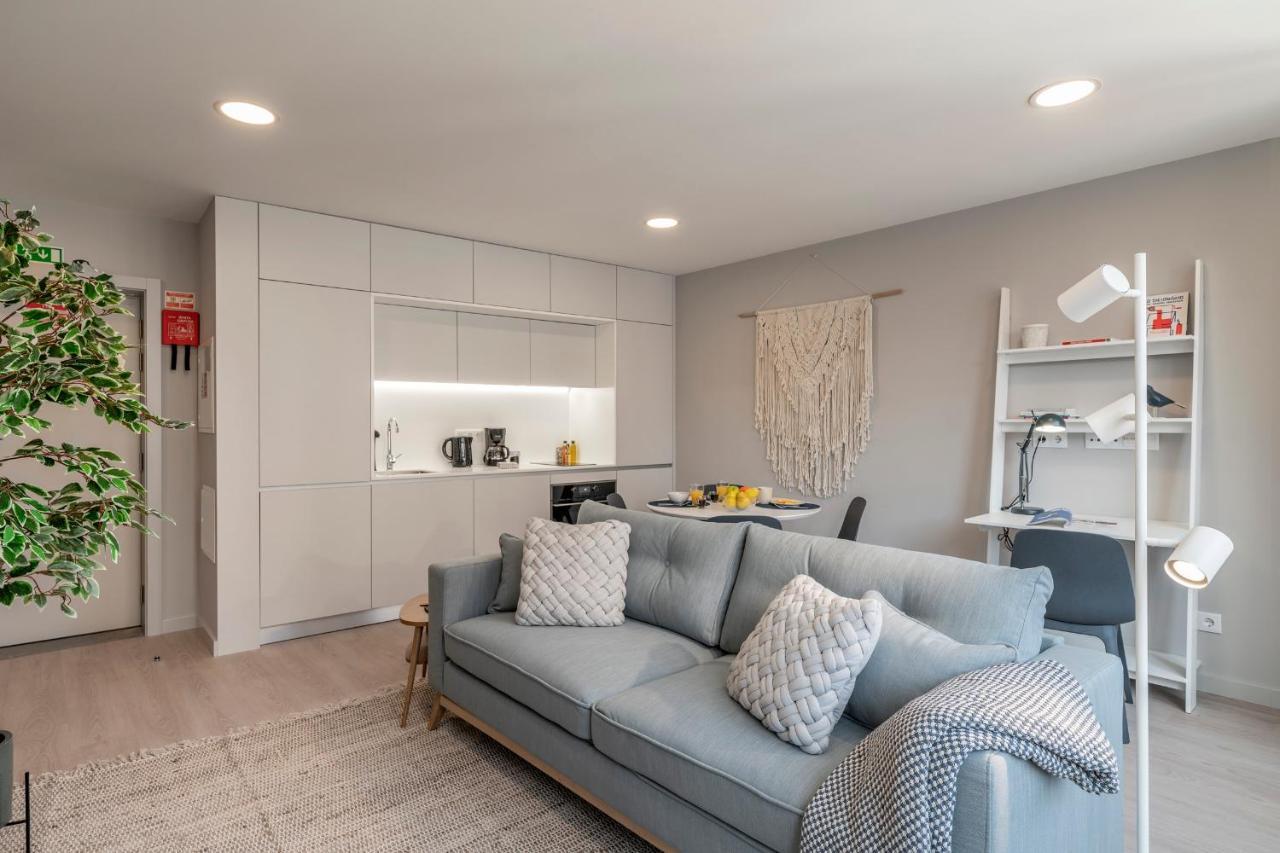 Cine Park Residences By An Island