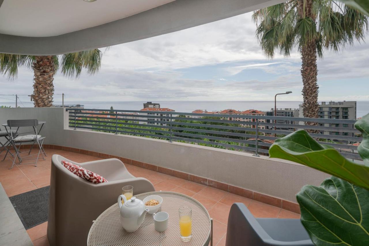 Amparo I By An Island Funchal (Madeira)