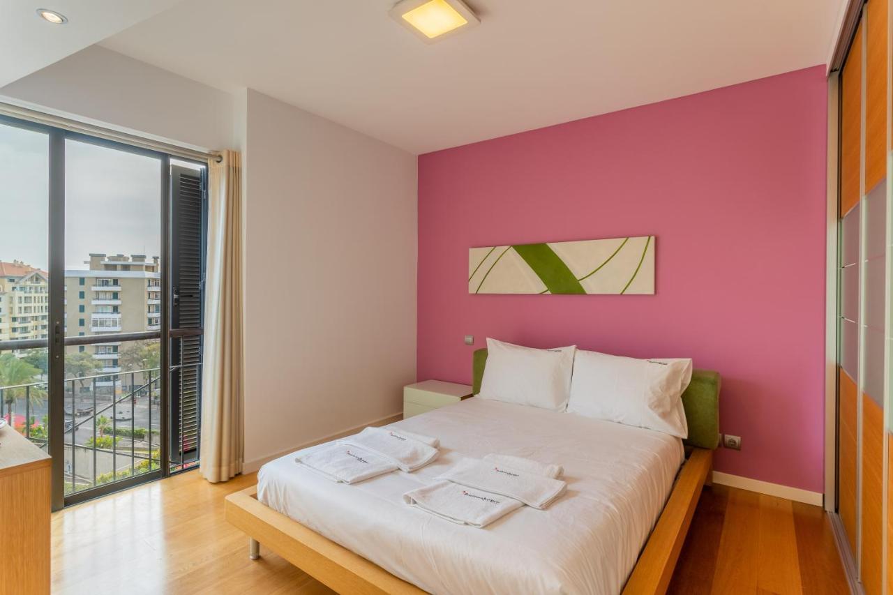 Flh Modern With Balcony Apartamento Funchal (Madeira)