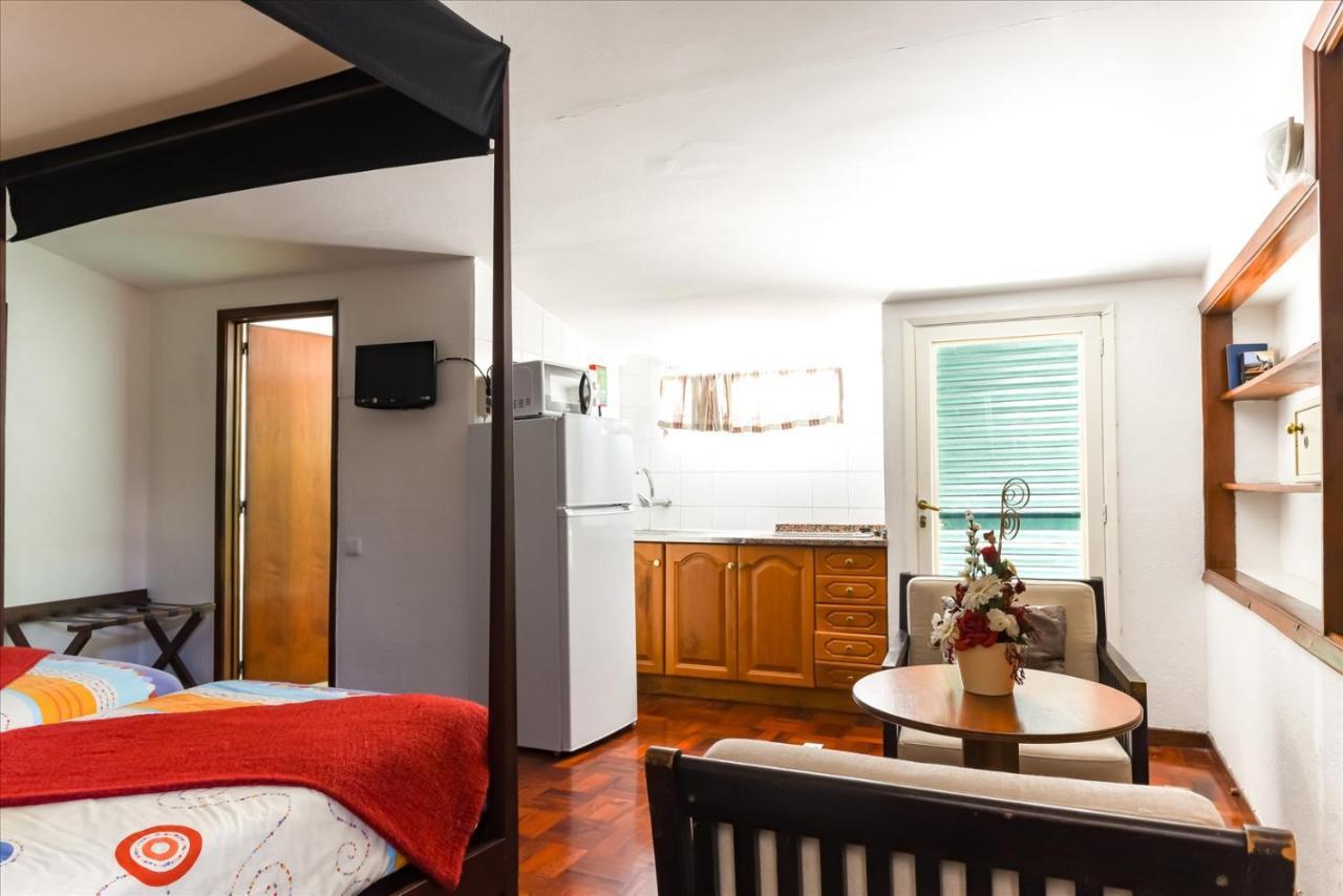 Residencial Colombo 2* Funchal (Madeira)