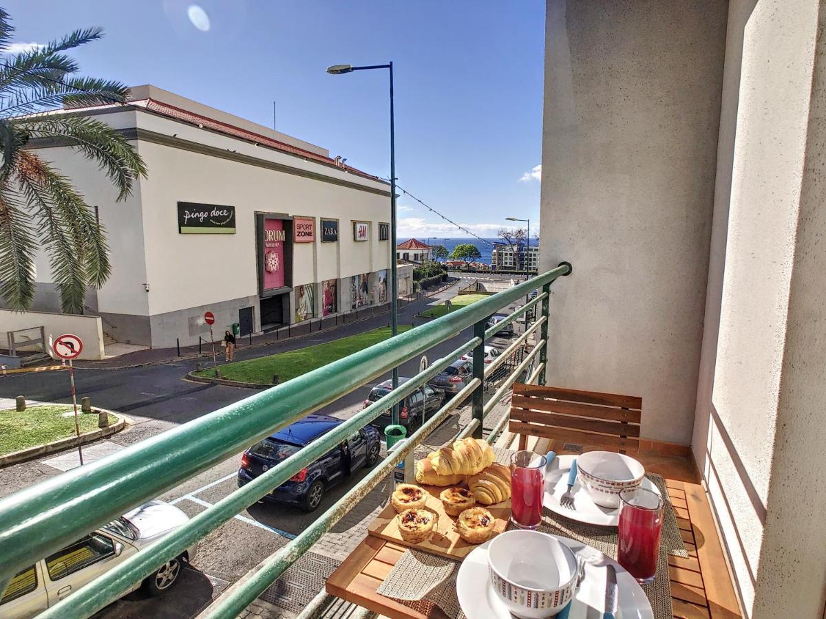 Theos By Lovelystay Apartment *