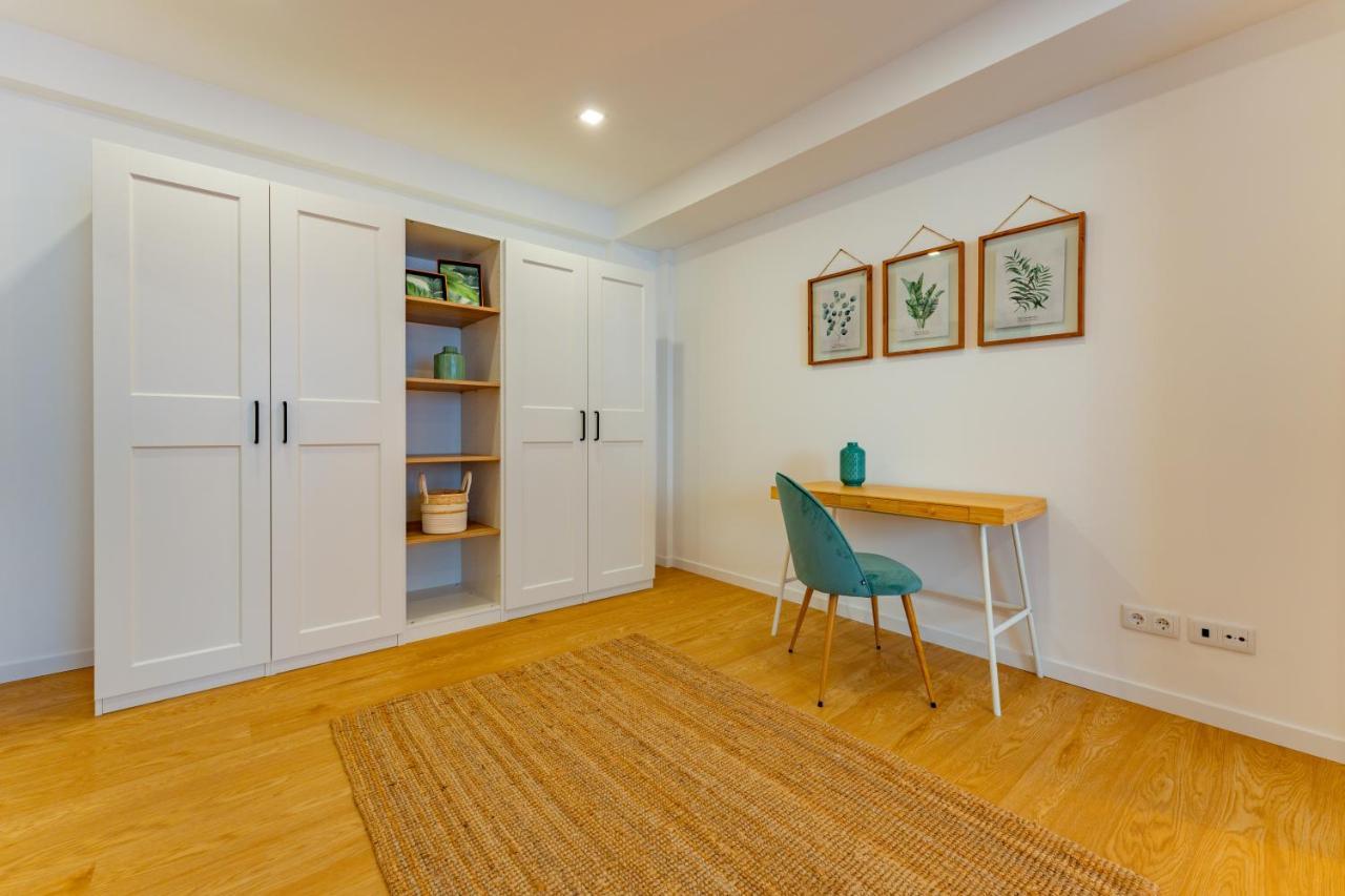 Apartment Flh Spacious With Balcony
