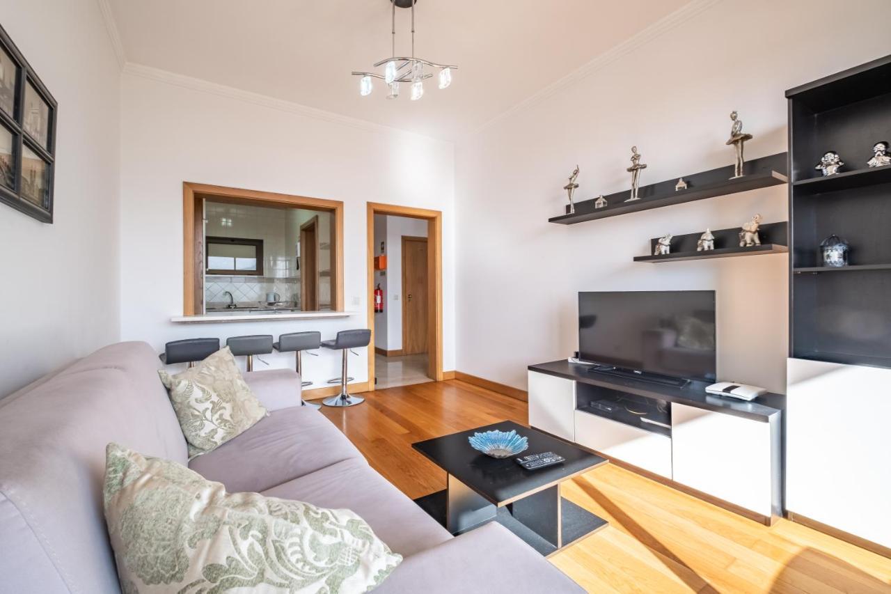 Miramar View By Lovelystay Apartment