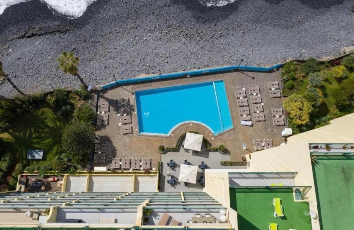 Sea Breeze Beach Penthouse - Praia Formosa Apartment Funchal (Madeira)