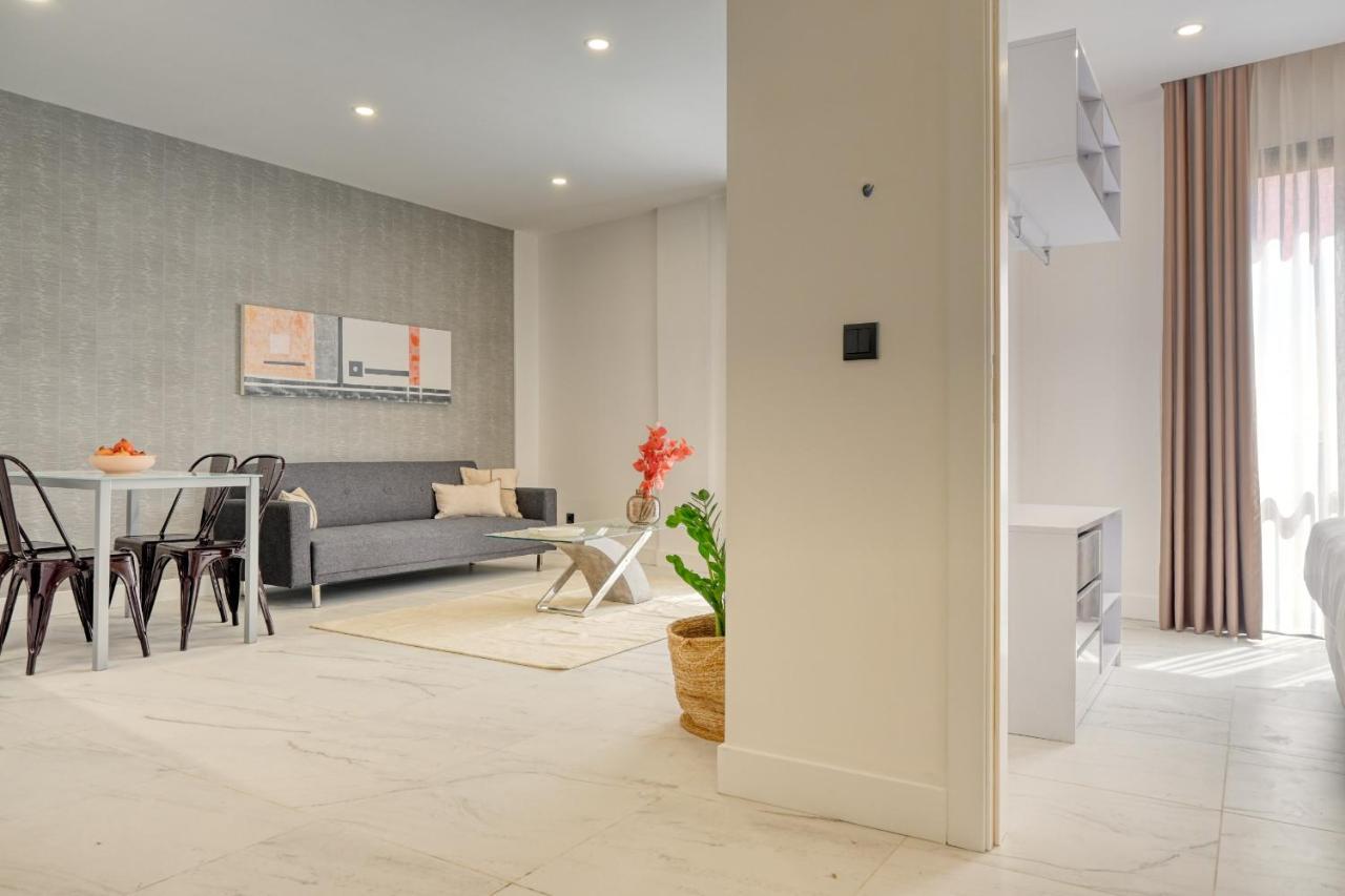 Beco Santa Emilia 3m, A In Madeira Apartment *