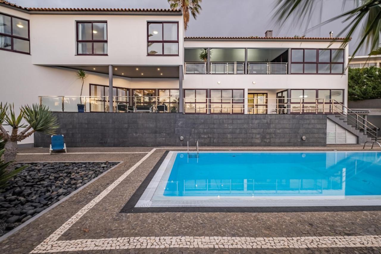 Ample With Pool And Gorgeous Ocean View Funchal (Madeira)