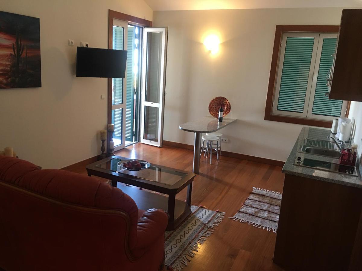 Casino With Sea View Apartment *