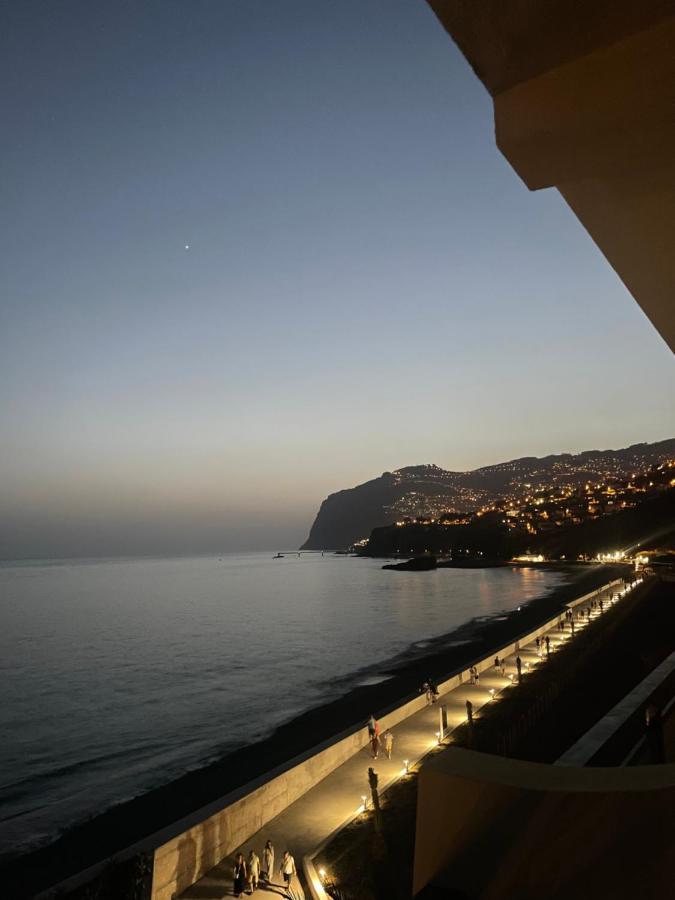 Sea Breeze Beach Penthouse - Praia Formosa Apartment Funchal (Madeira)