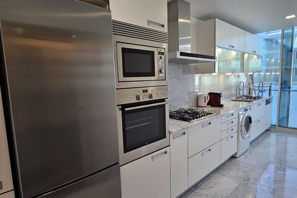 Apartment Ponte De Estrelas Plaza By Rentallido