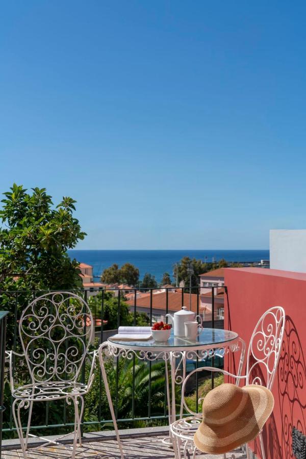 Casa Strelitzia By An Island * Funchal (Madeira)
