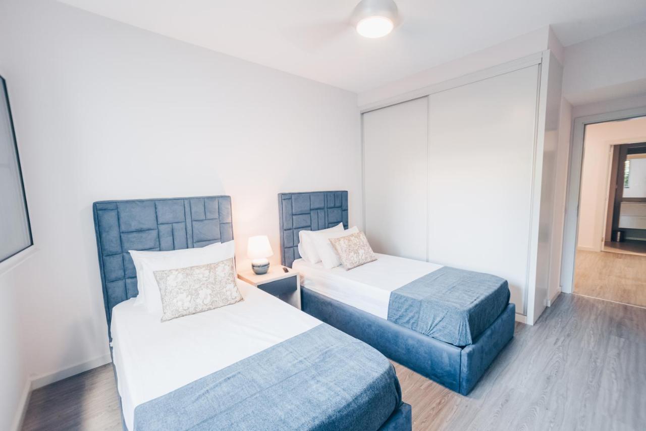 Elephant 2br With Terrace, Side Sea View And Pool Access Funchal (Madeira)
