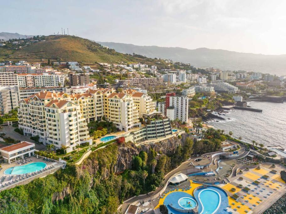 Super Cliff Funchal (Madeira)