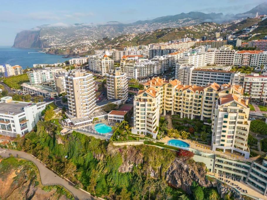 Super Cliff * Funchal (Madeira)