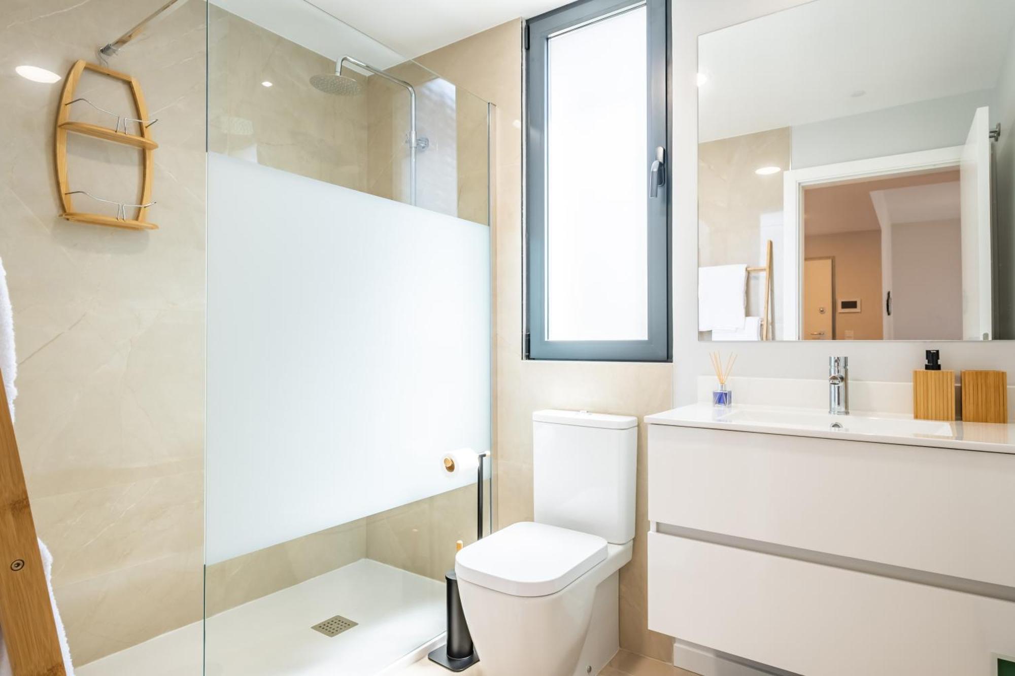 Apartamento With Ocean View And Parking Funchal (Madeira)