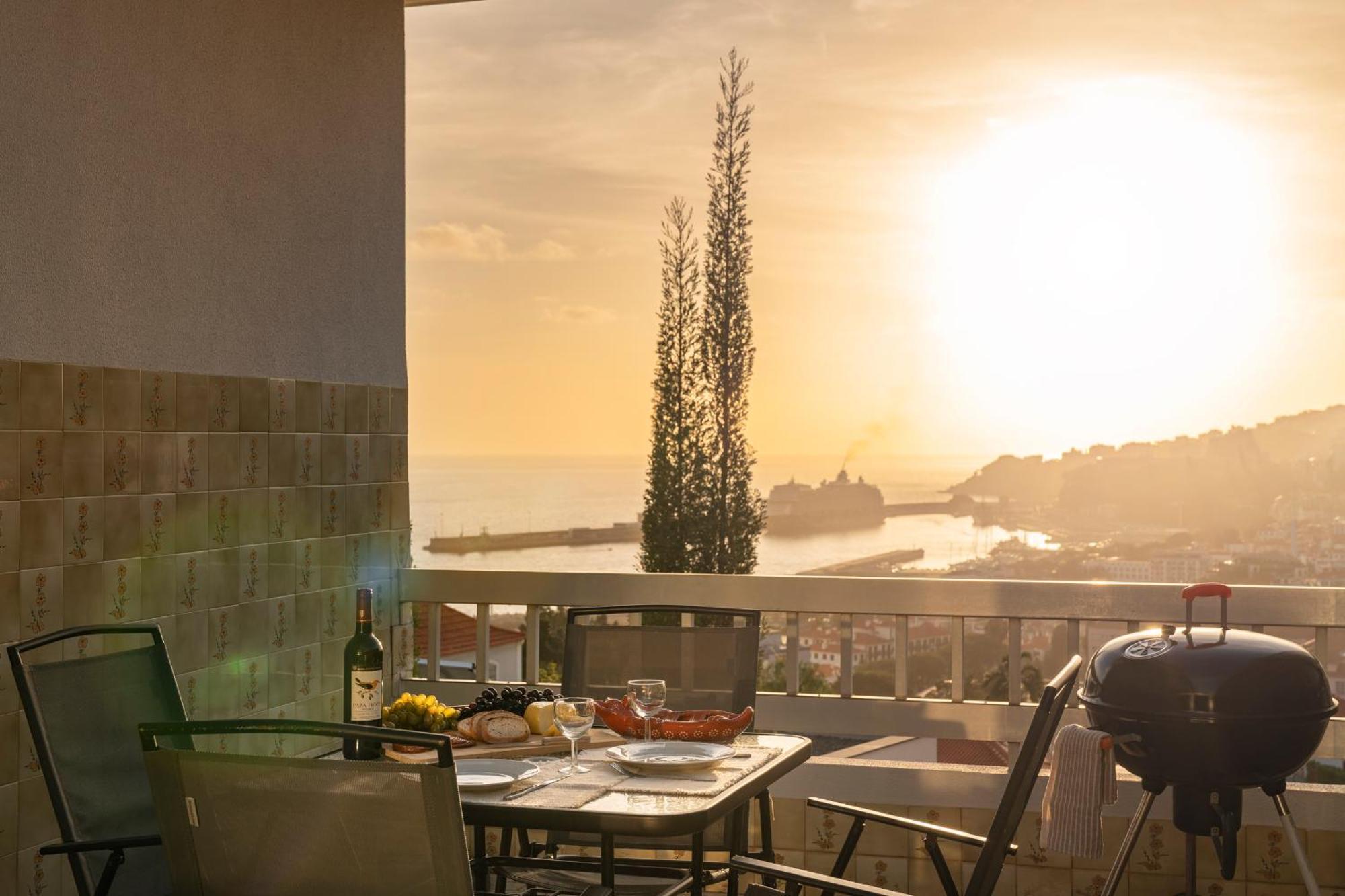 Villa Incredible Sea View - Casa Do Pinheiro Funchal (Madeira)