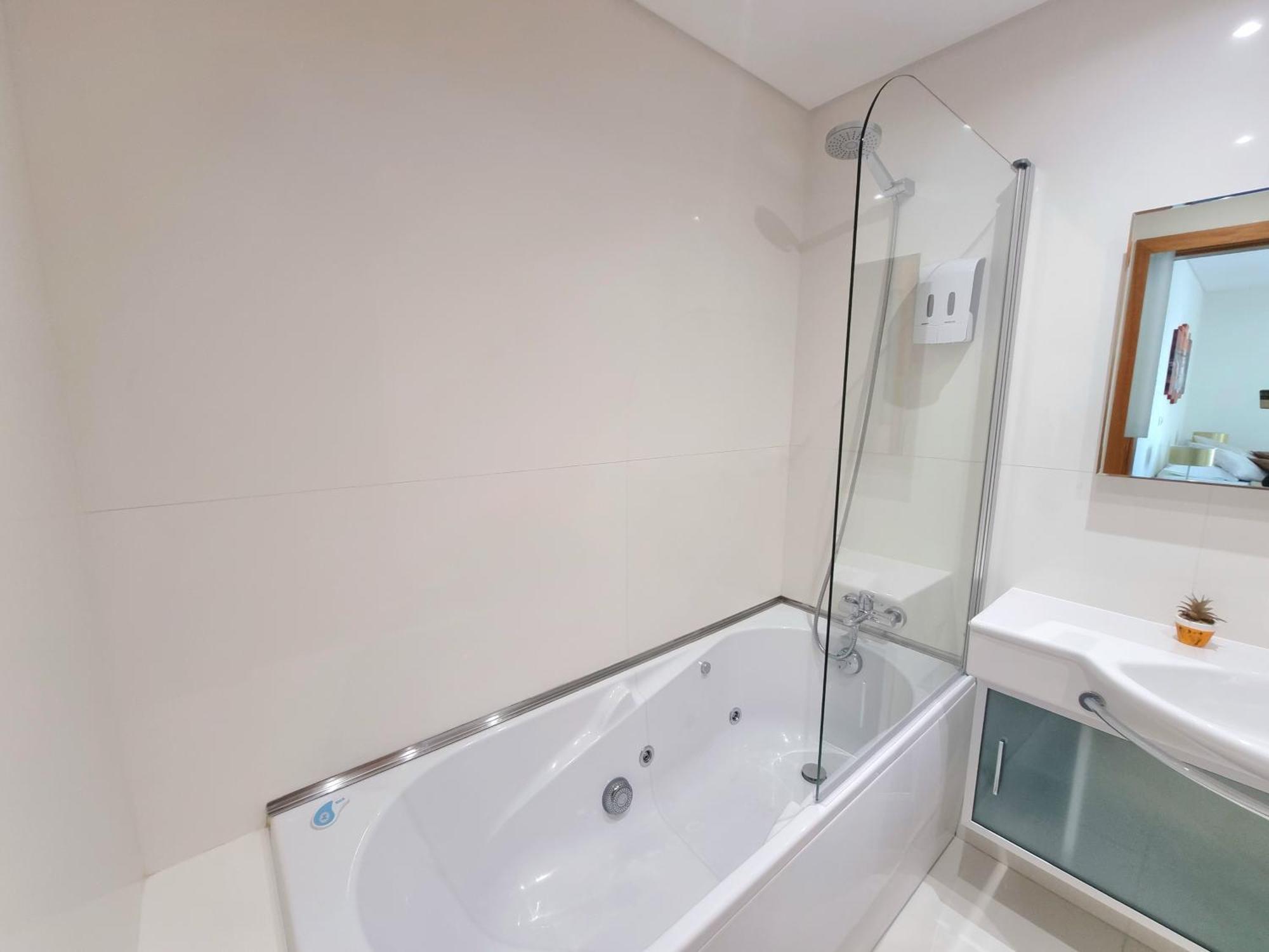 Big Apartment With Ocean Views, Ideal For Groups