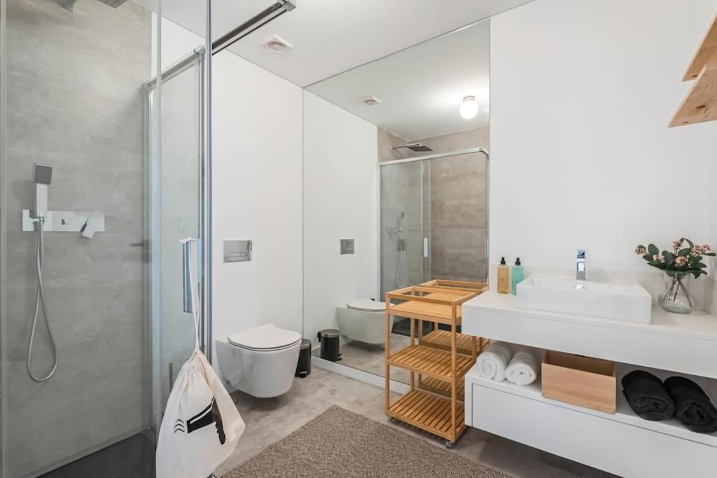 Apartment Location - With Pool *