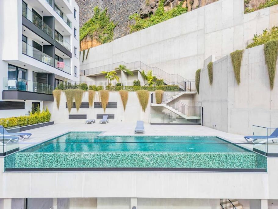 Location - With Pool *