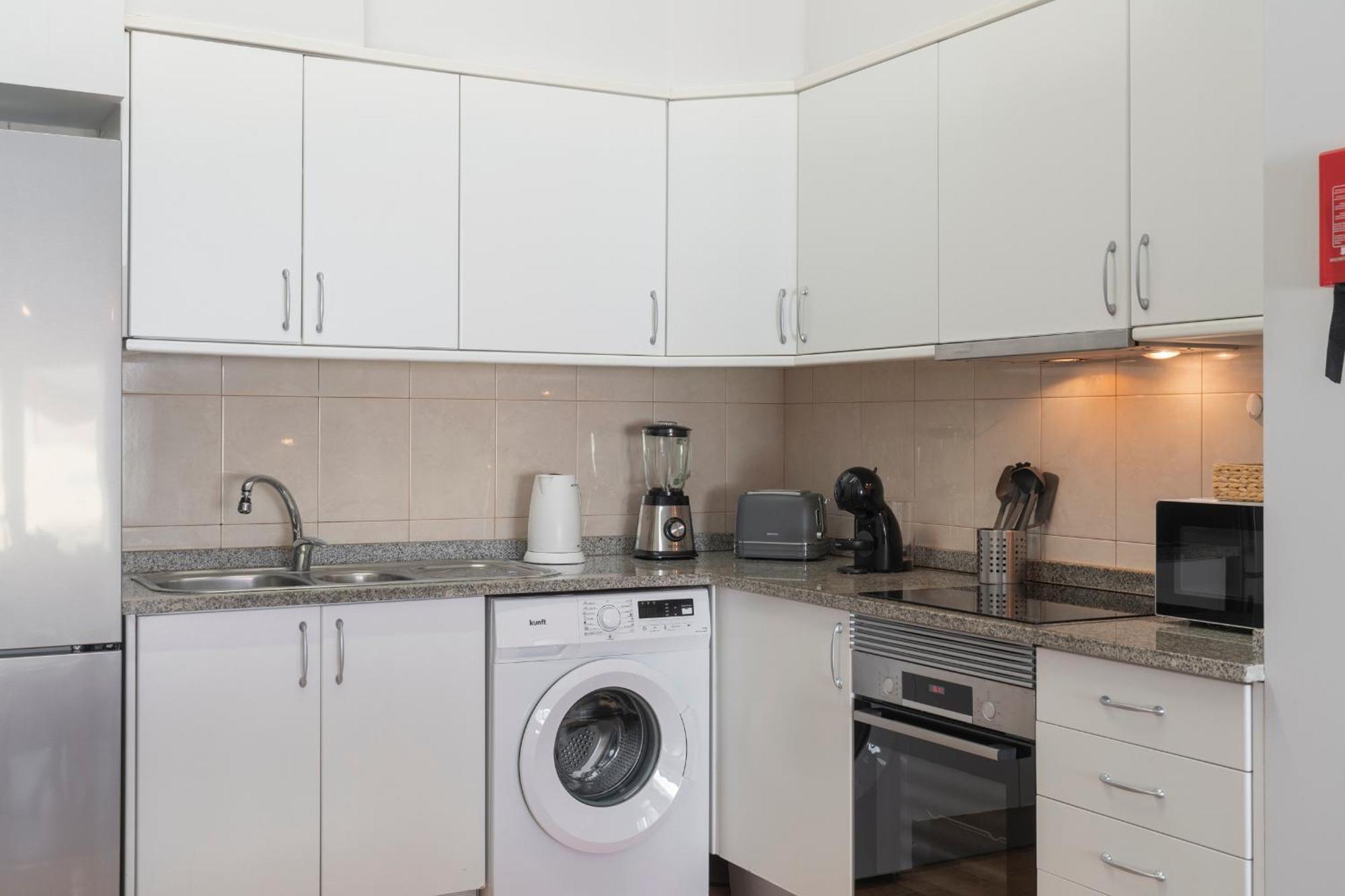 Apartment Do Carmo By An Island