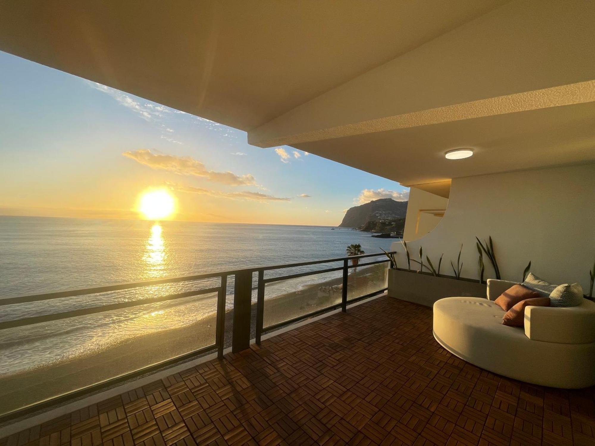 Sunset Views Apartment *