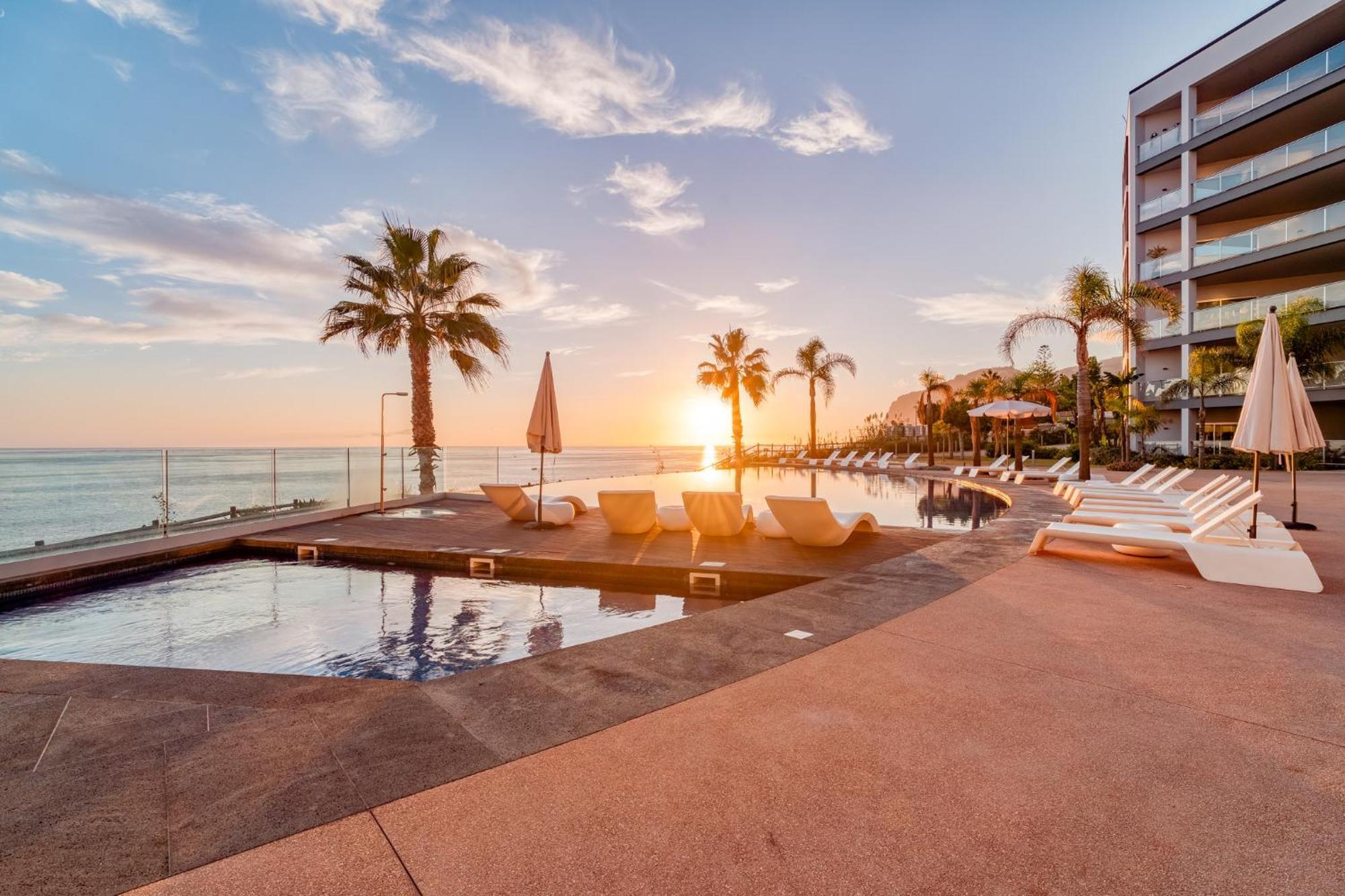 Bm - 3 Pools-gym-ac-huge Balcony Sea View Funchal (Madeira)