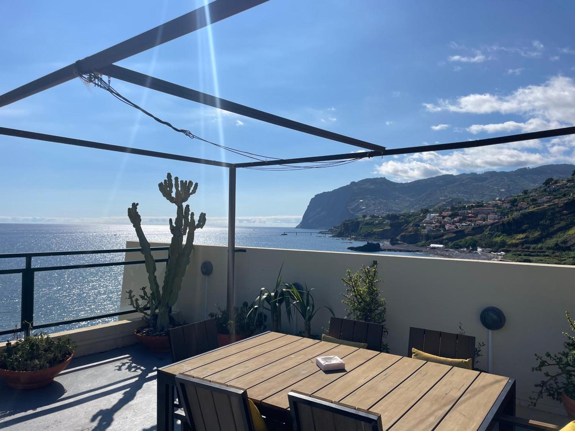 Sea Breeze Beach Penthouse - Praia Formosa * Funchal (Madeira)