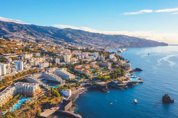 Apartamento With Ocean View And Parking