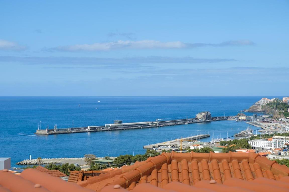 Guestready - An Amazing Blue Ocean View * Funchal (Madeira)