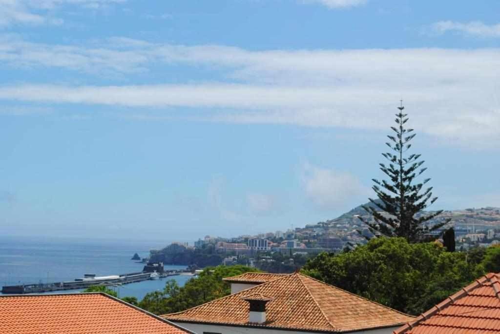 Casa de hóspedes Vila Rosa - Renovated House Overlooking The Sea Funchal (Madeira)
