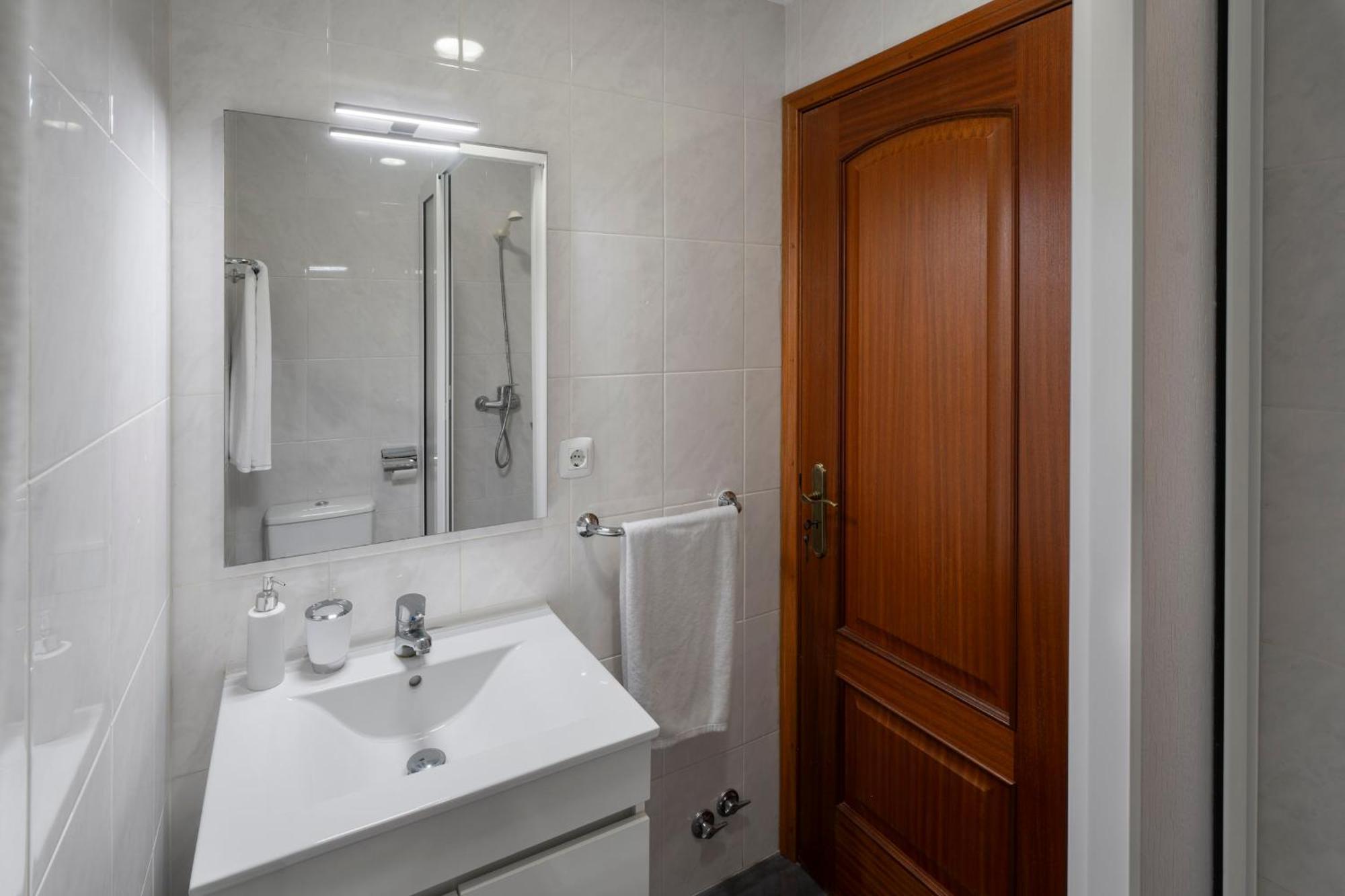 Do Carmo By An Island Apartment *