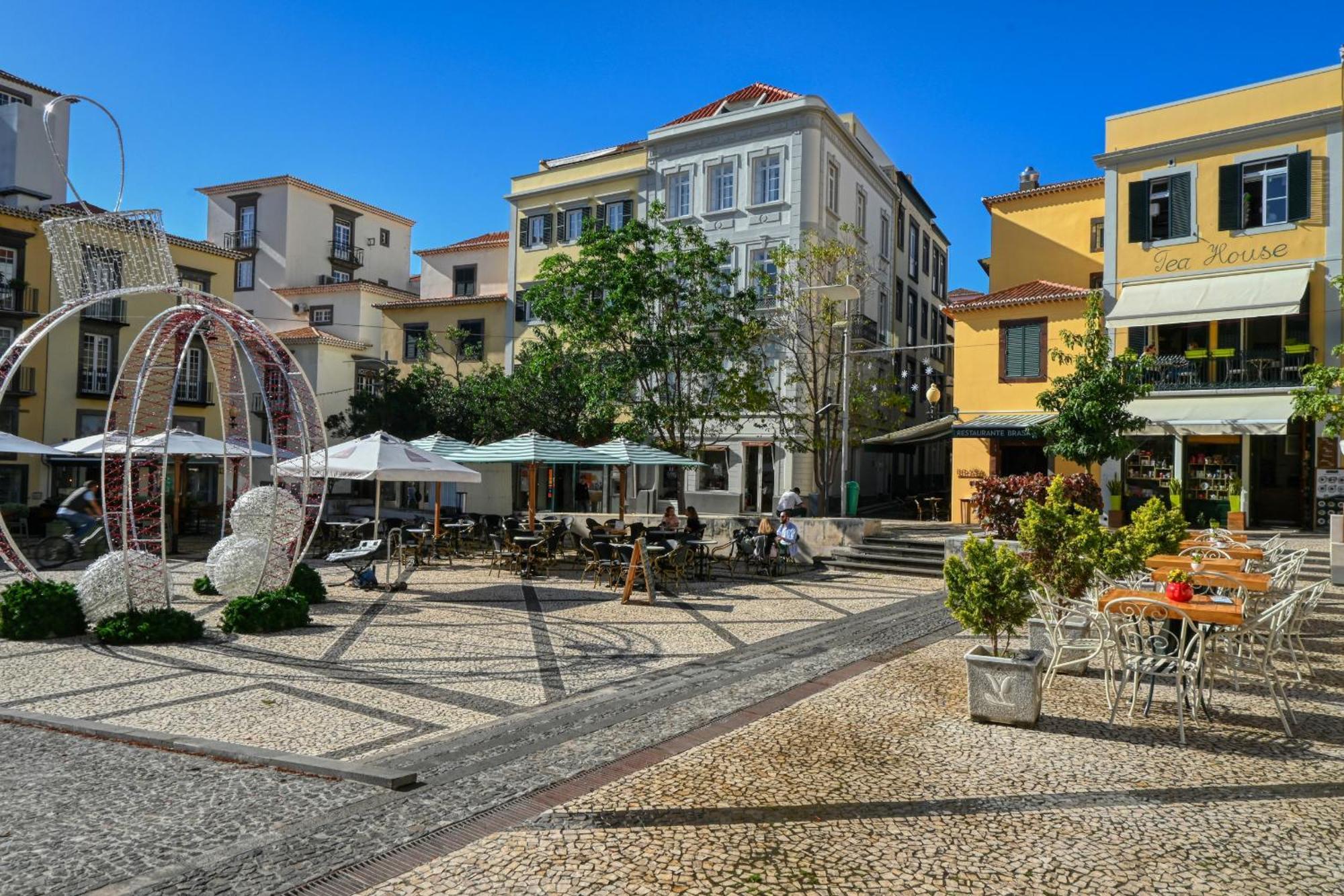 Colombo Square, A In Madeira Apartment *
