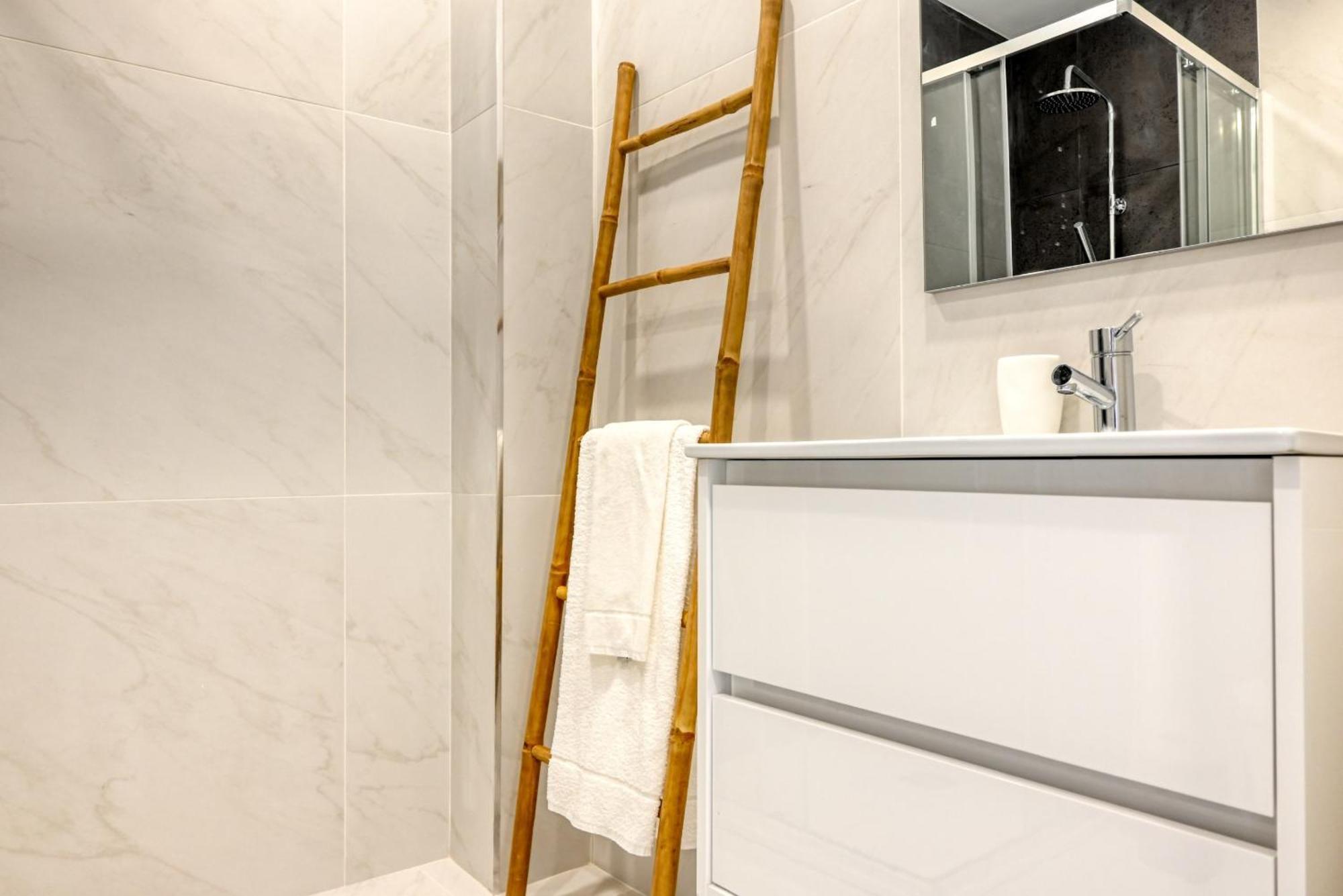 Apartment Beco Santa Emilia 2g, A In Madeira *