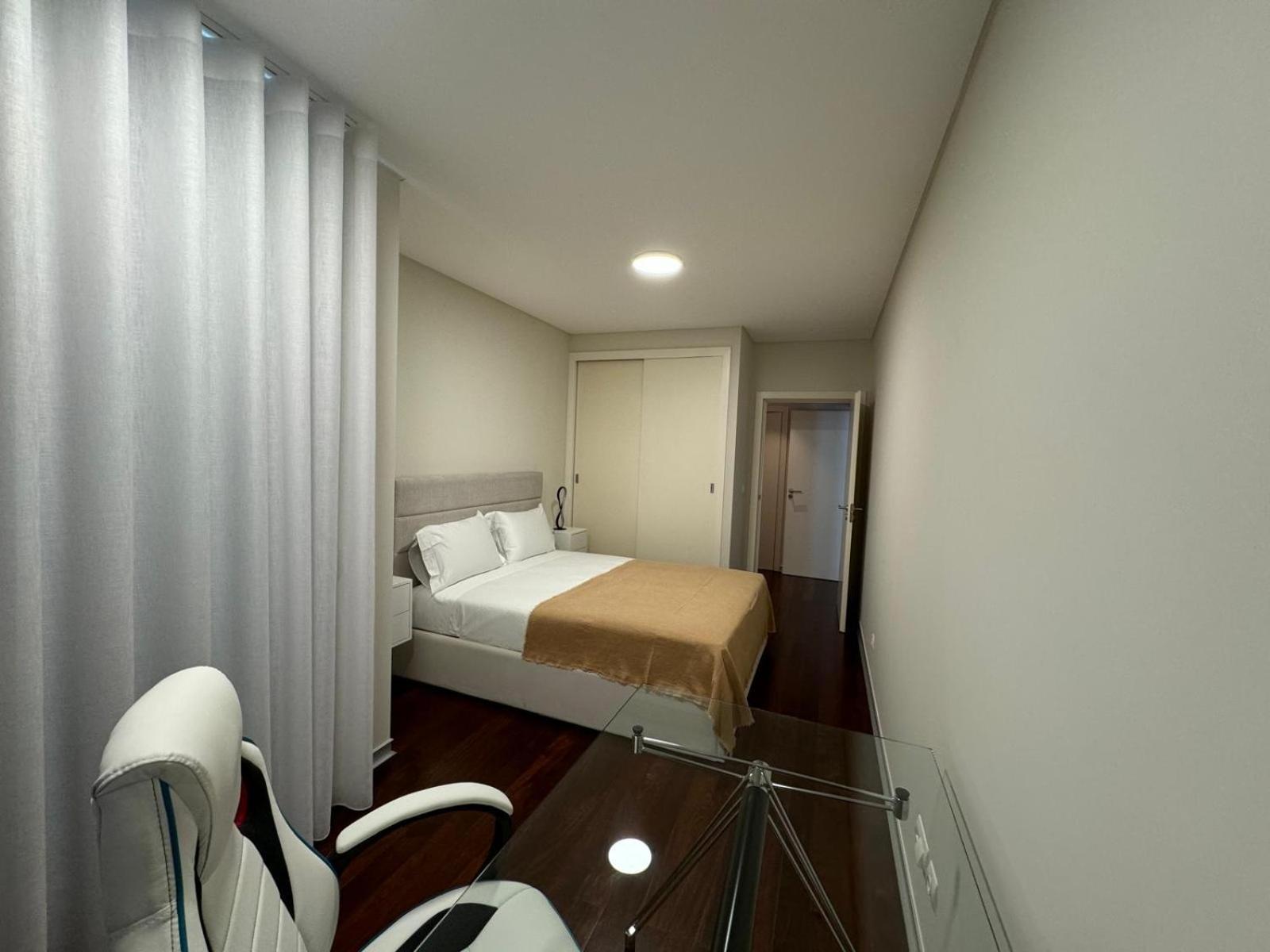 Apartment Next Corner Plaza