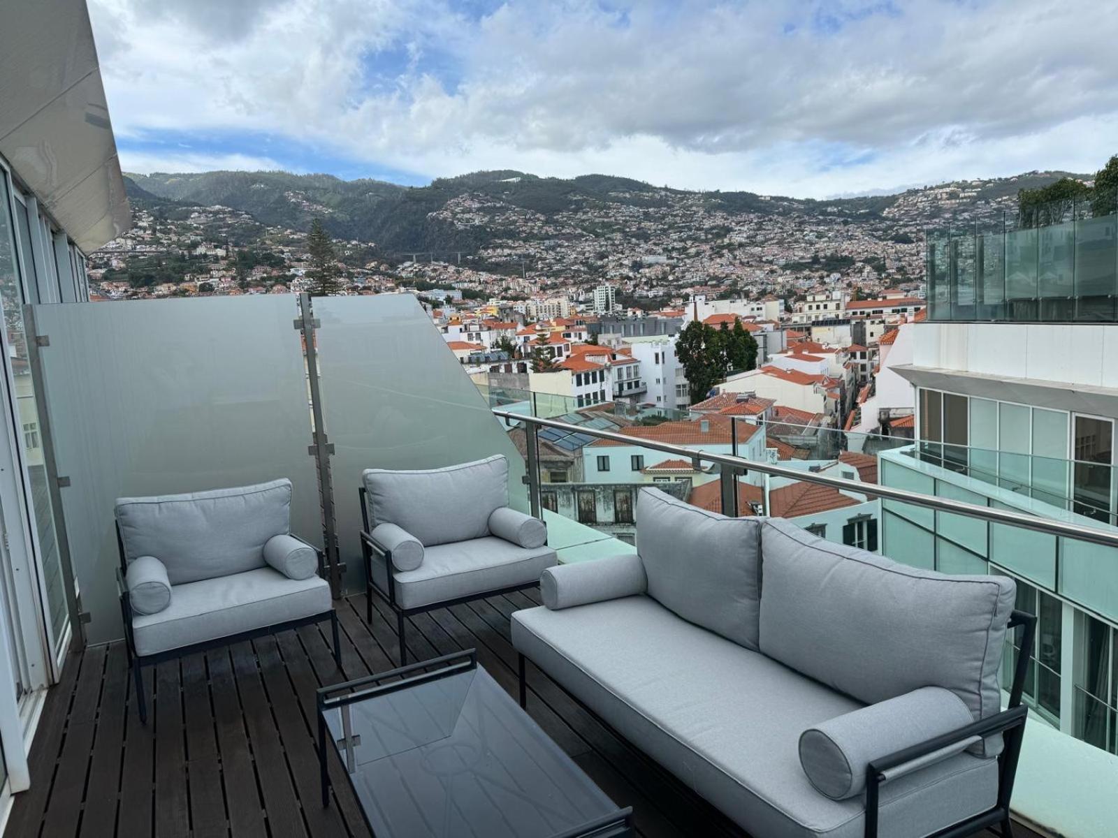 Apartment Next Corner Plaza Funchal (Madeira)