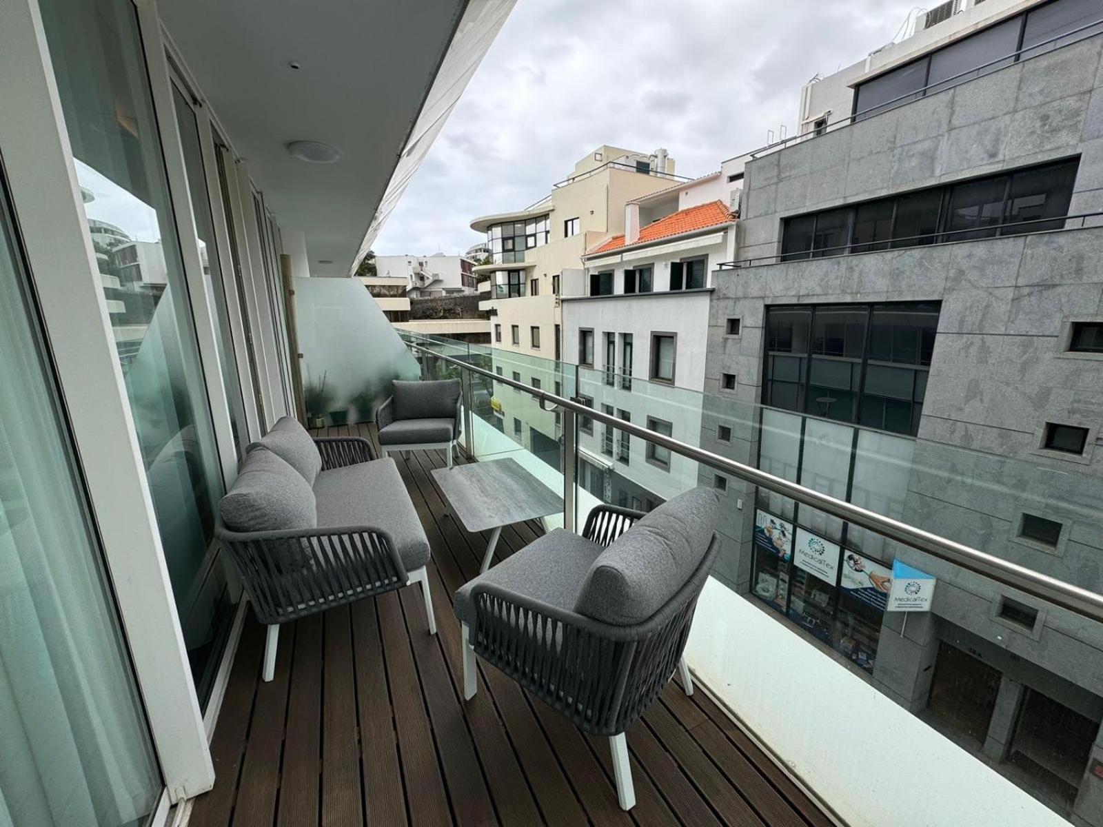 Next Corner Plaza Apartment Funchal (Madeira)