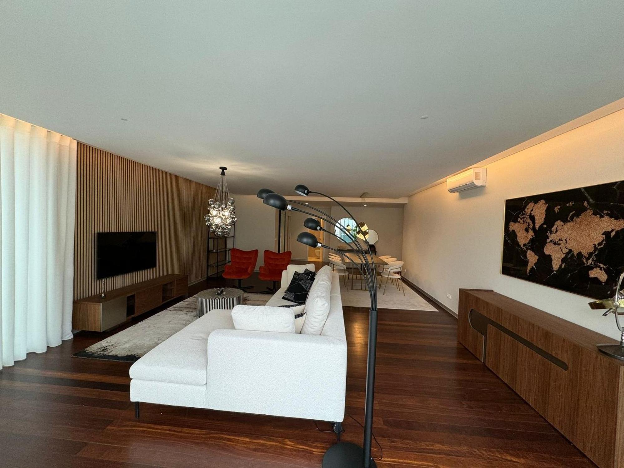 Apartment Next Corner Plaza *