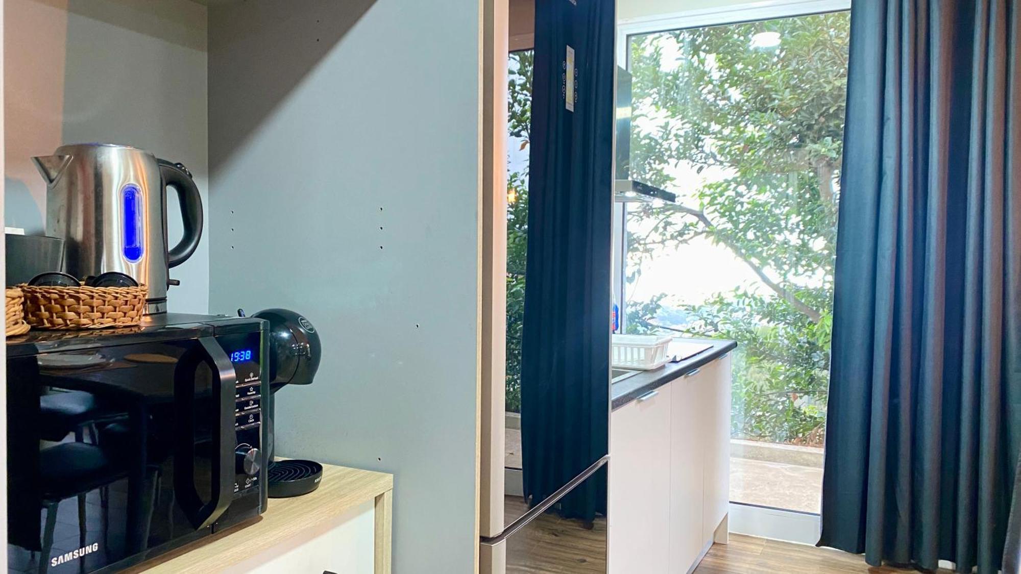 Geek Villa: Matrix-inspired Open Space With Year-round Pool Funchal (Madeira)