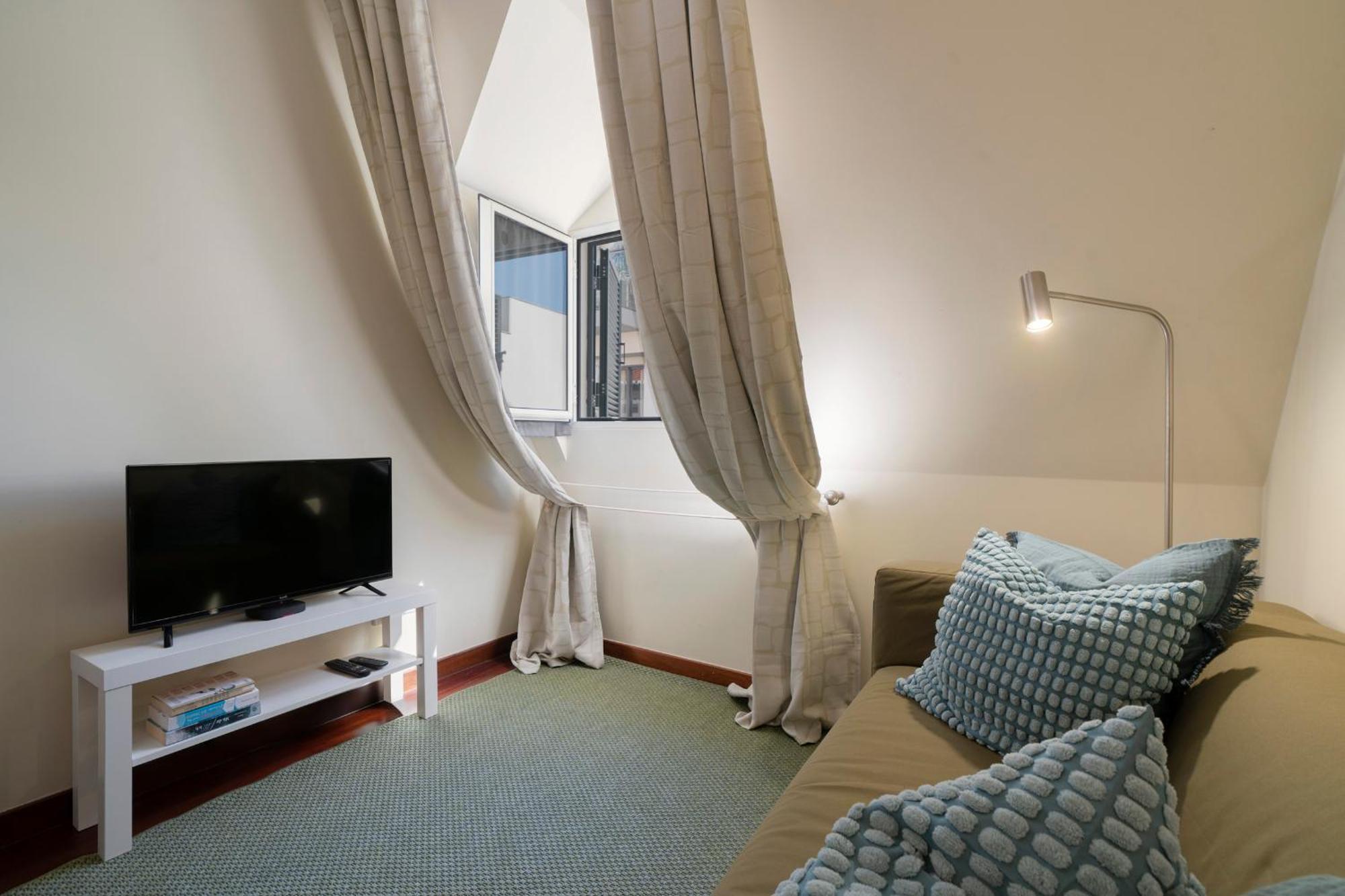 Apartment Do Carmo By An Island