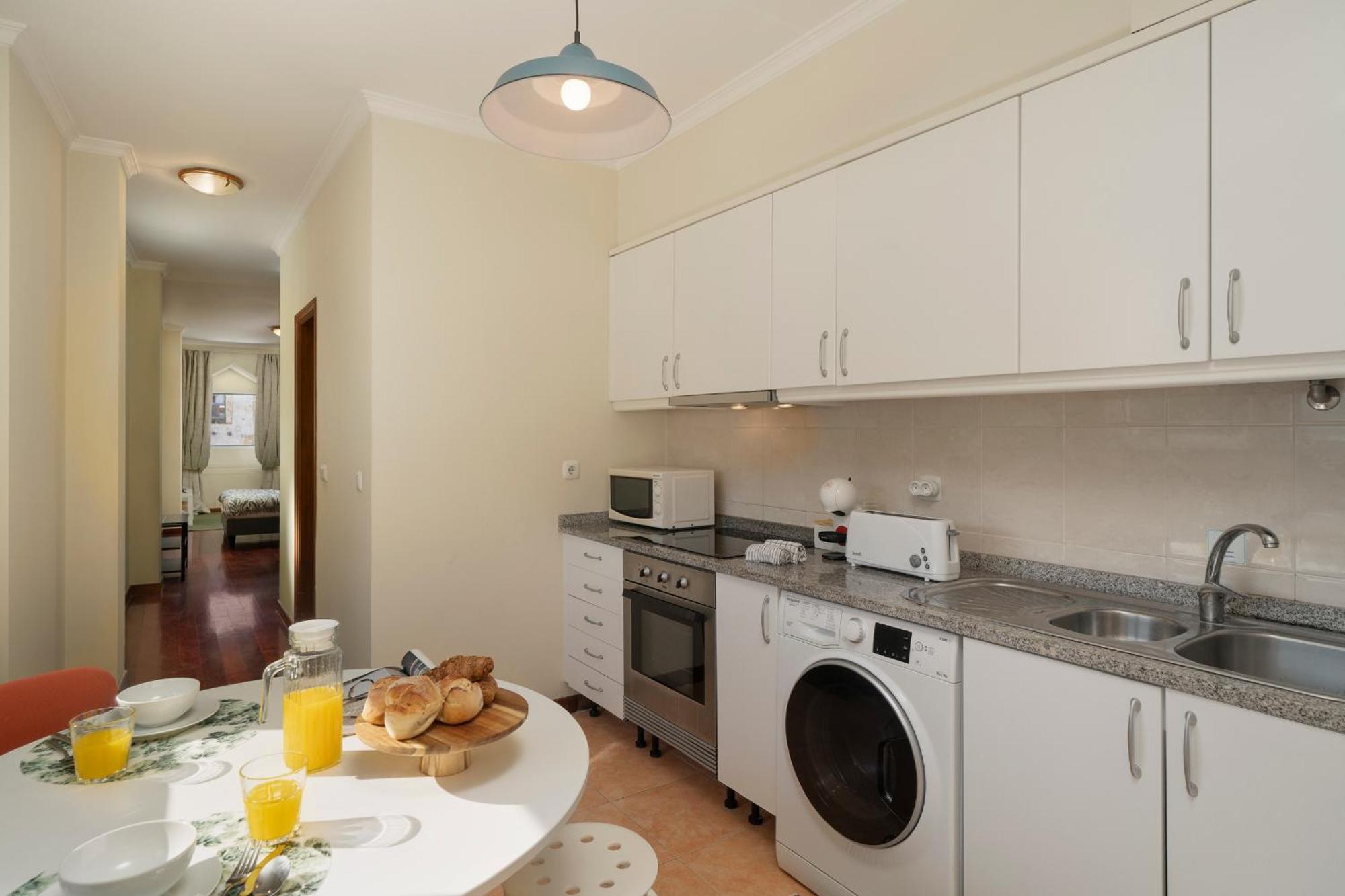 Do Carmo By An Island Apartment