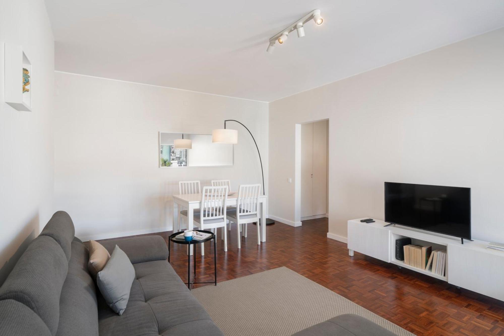 Jaime Moniz By An Island Apartment