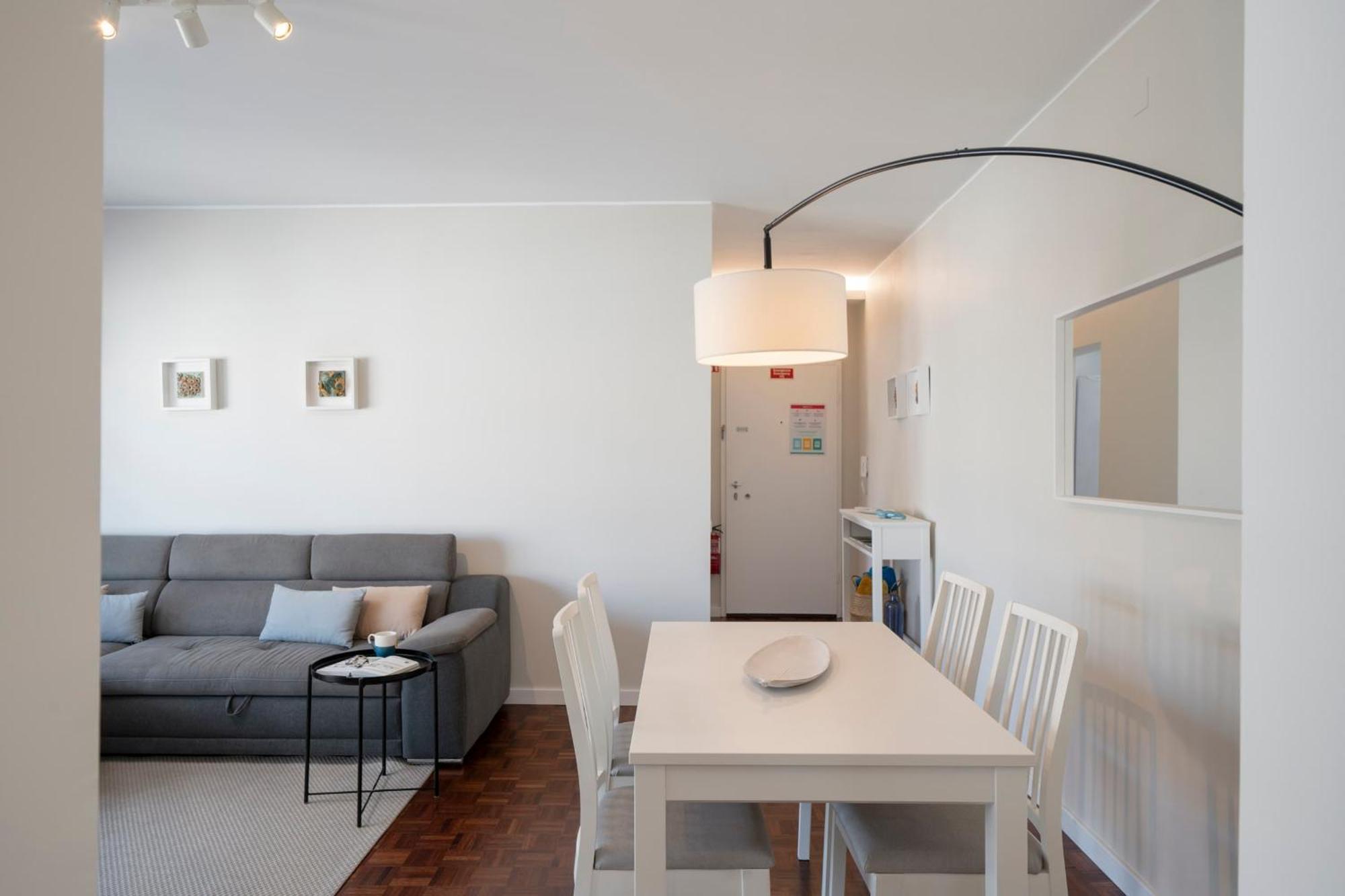 Jaime Moniz By An Island Apartment