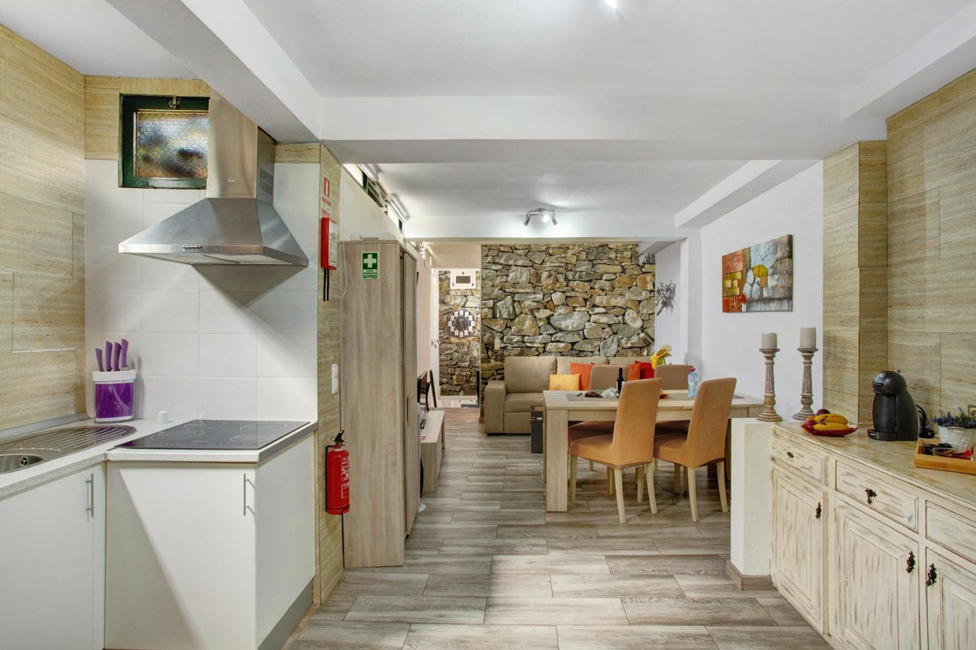 Host Albina Apartamento