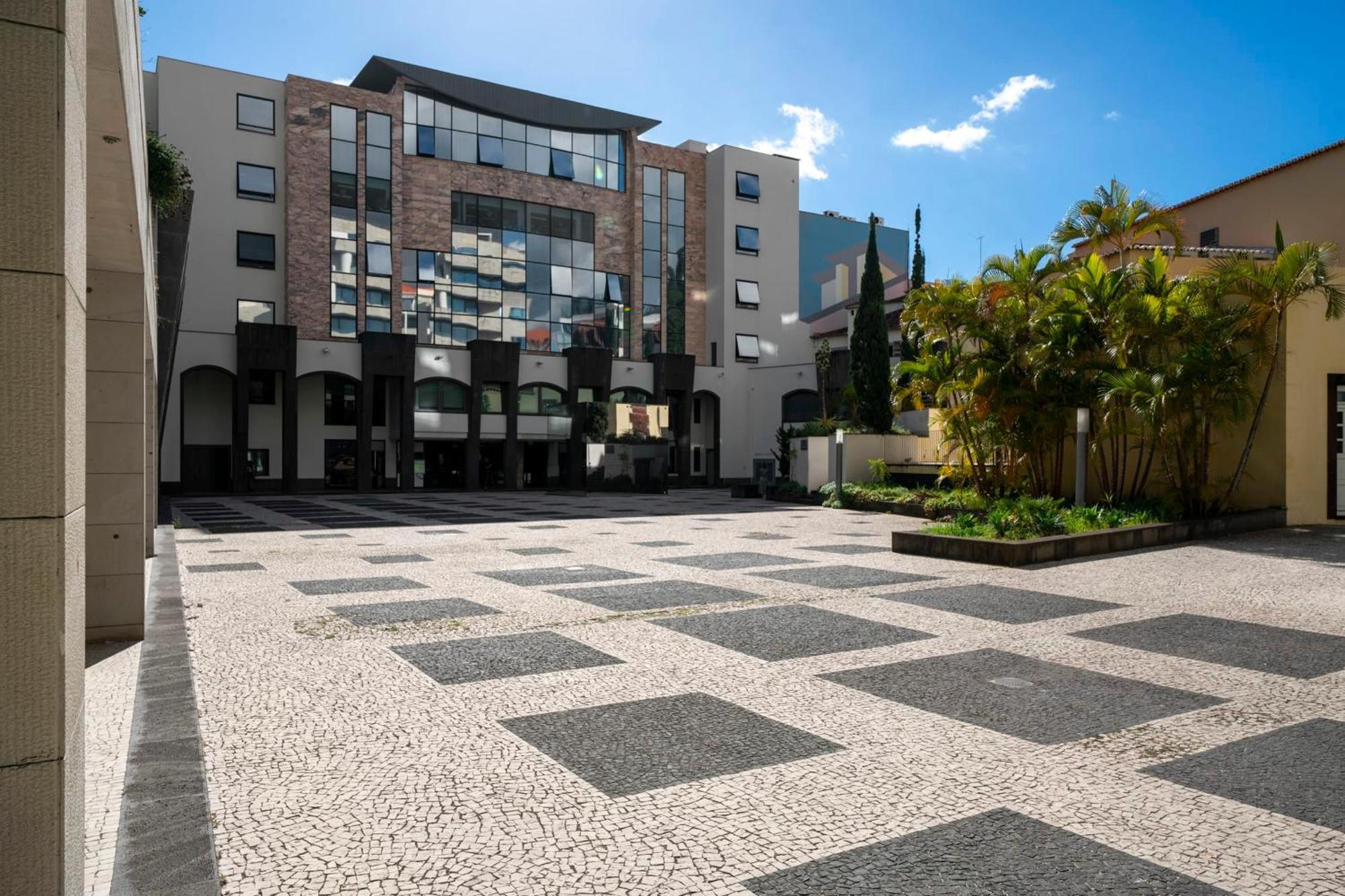 Arriaga I By An Island Apartment Funchal (Madeira)