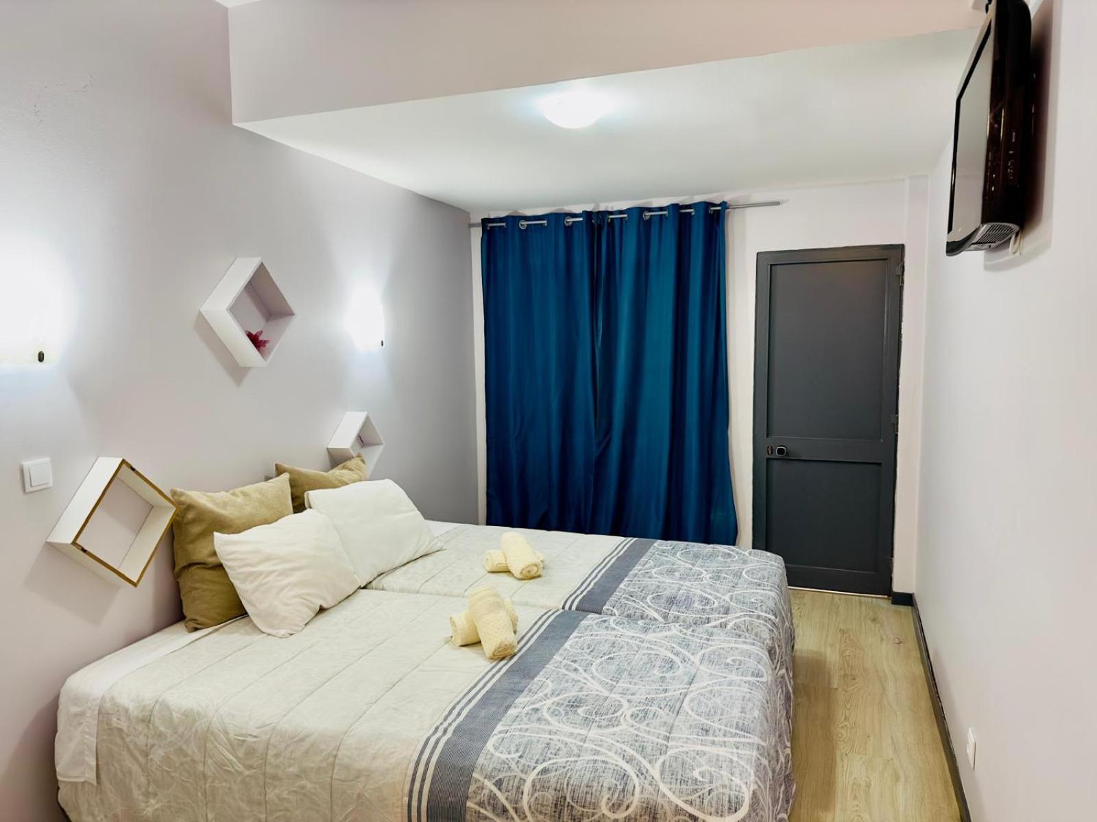 I - Aparthotel Funchal (Madeira)