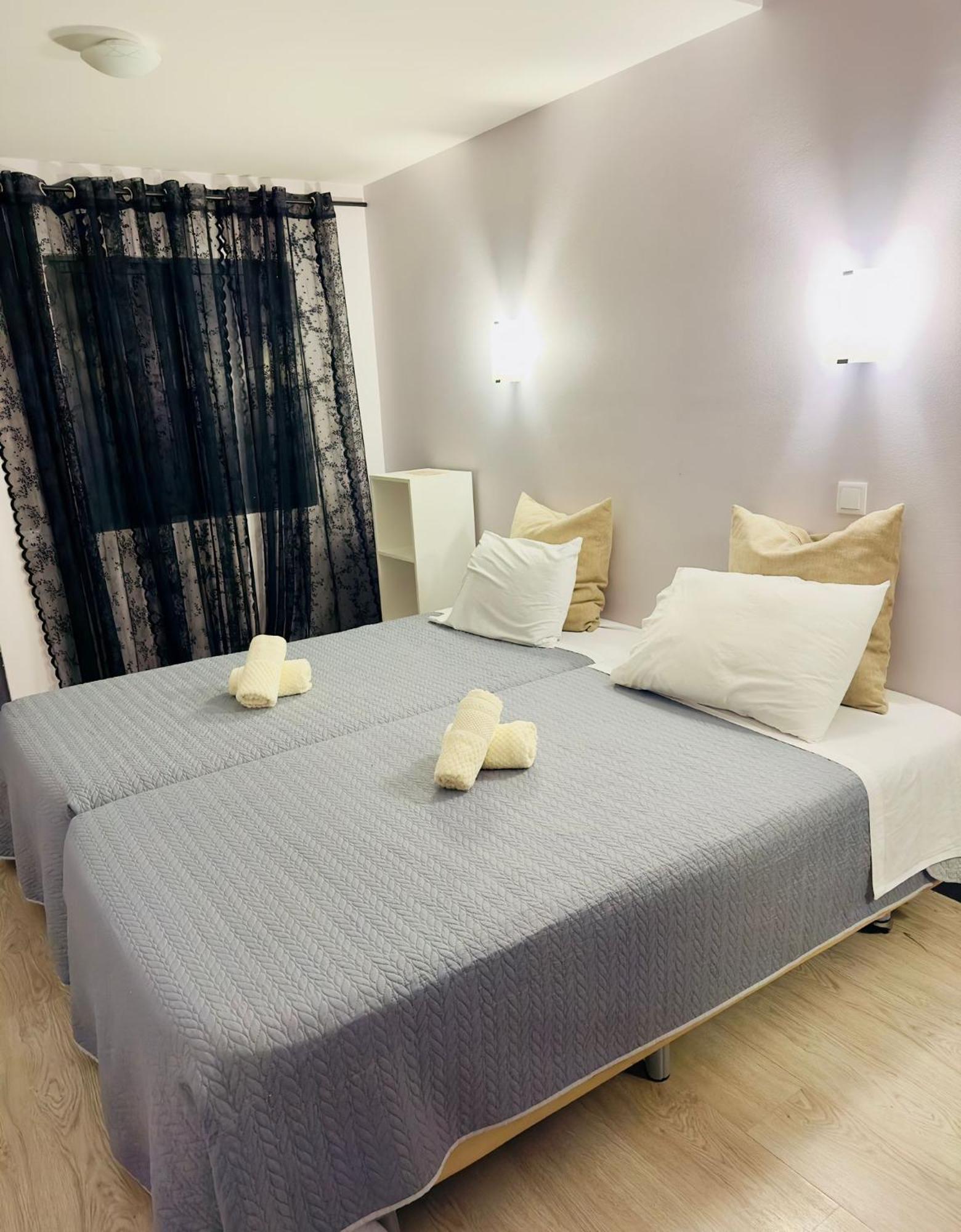 I - Aparthotel *