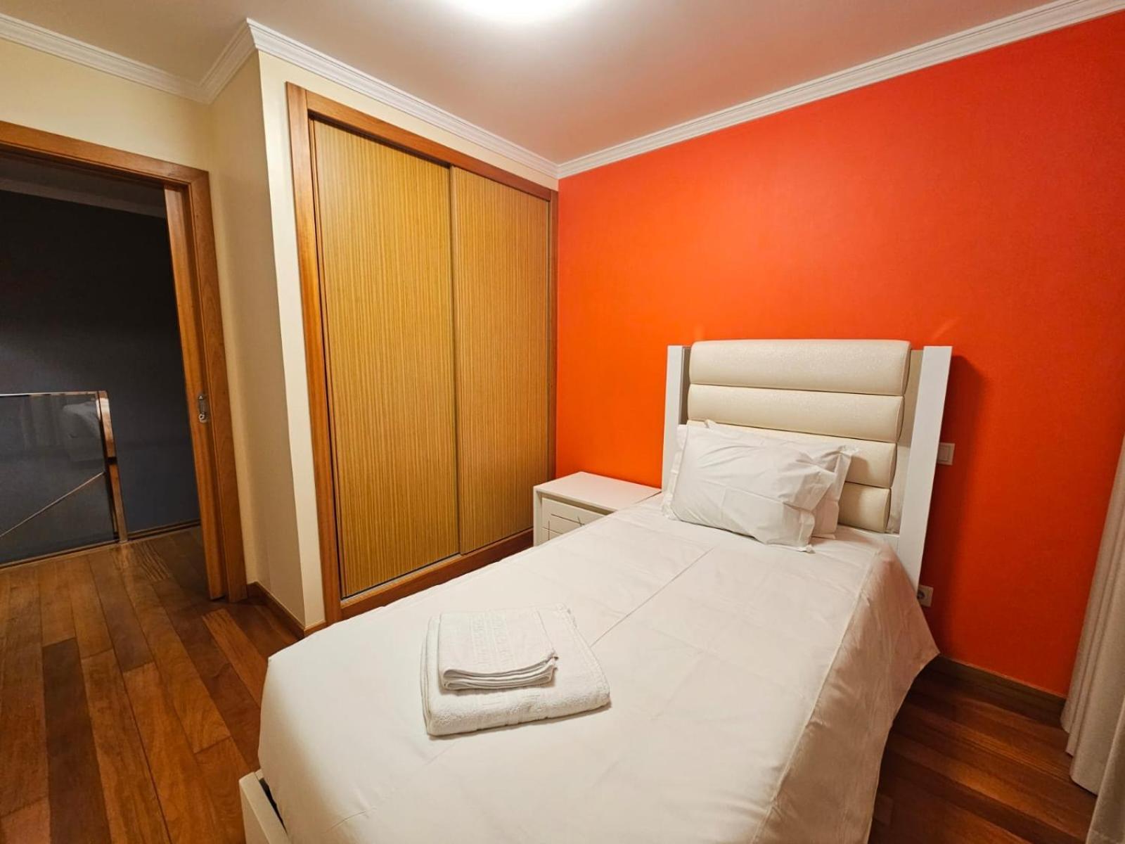 Tyler House By Rentallido Holiday home Funchal (Madeira)